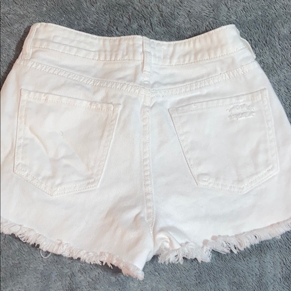 White PacSun Shorts - Picture 2 of 3